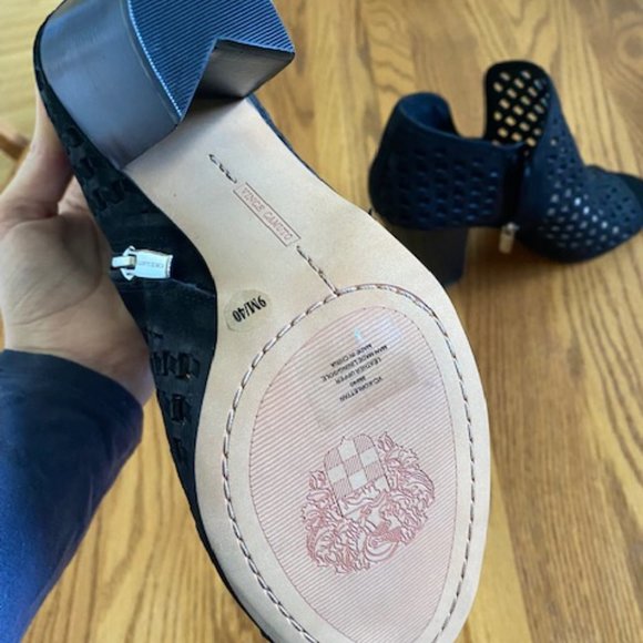 Vince Camuto Korlettan Booties - Picture 9 of 15